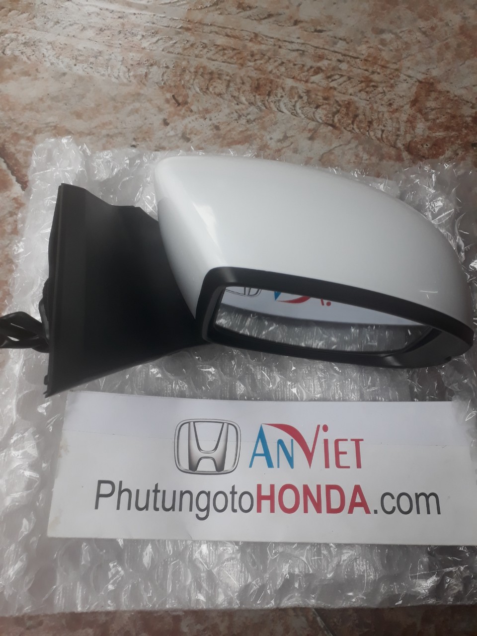 Guong chieu hau honda city